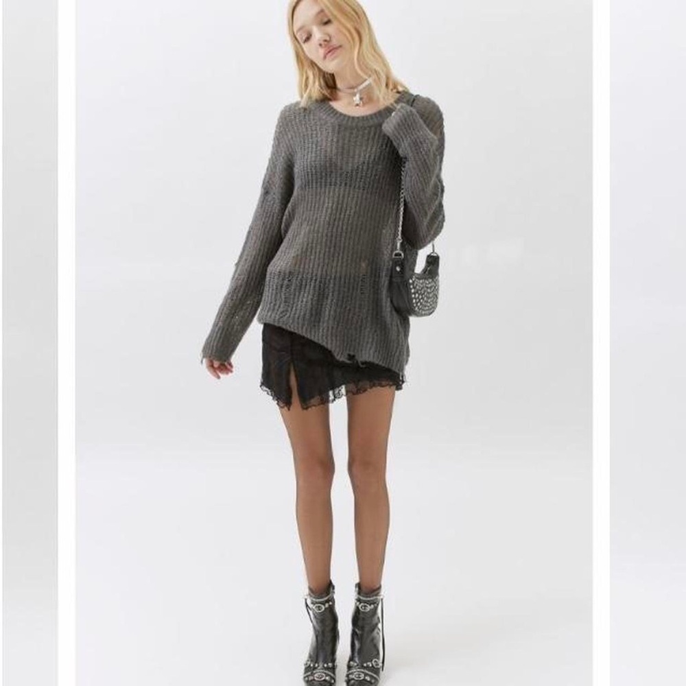 Urban Outfitters Oversized Alston Distressed Knit Pullover Sweater, size small. - Picture 1 of 11